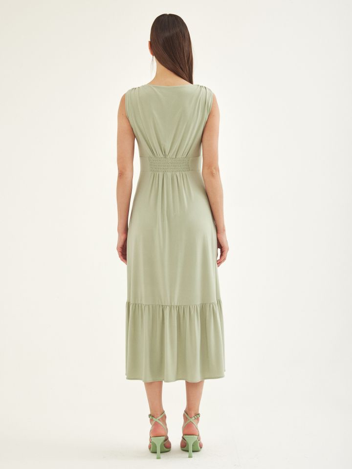 שמלה V כיווצים וכפתורים בצבע ירוק בהיר