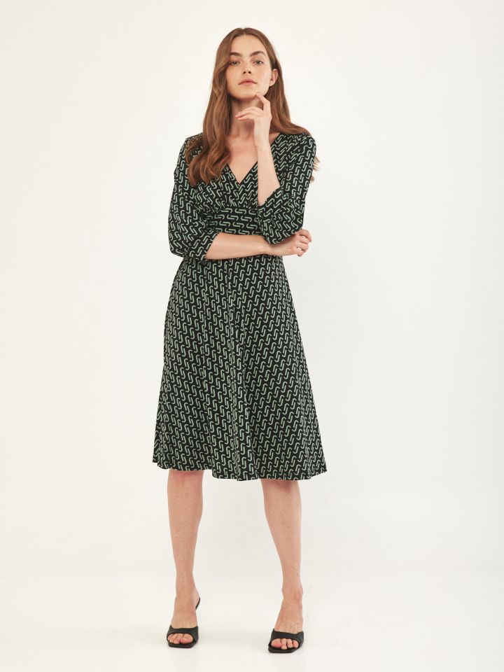 שמלה V דפוס גומי בגב בצבע שחור /ירוק