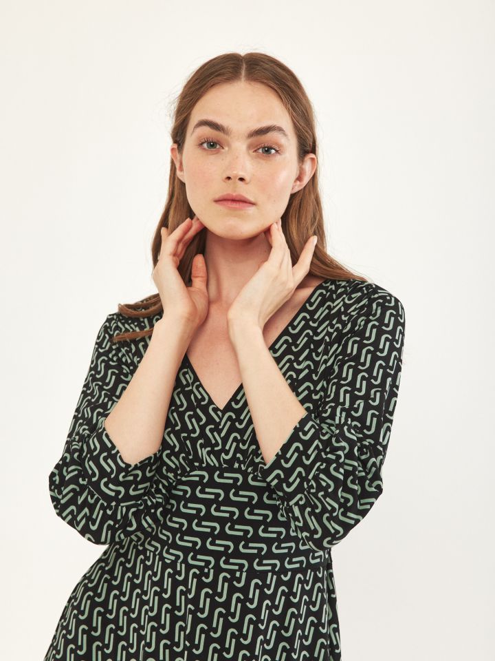 שמלה V דפוס גומי בגב בצבע שחור /ירוק