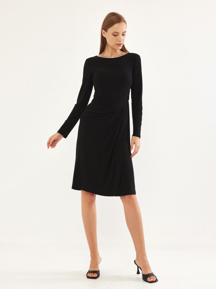 שמלה כיווץ מותן פתח יהלומים בצבע שחור