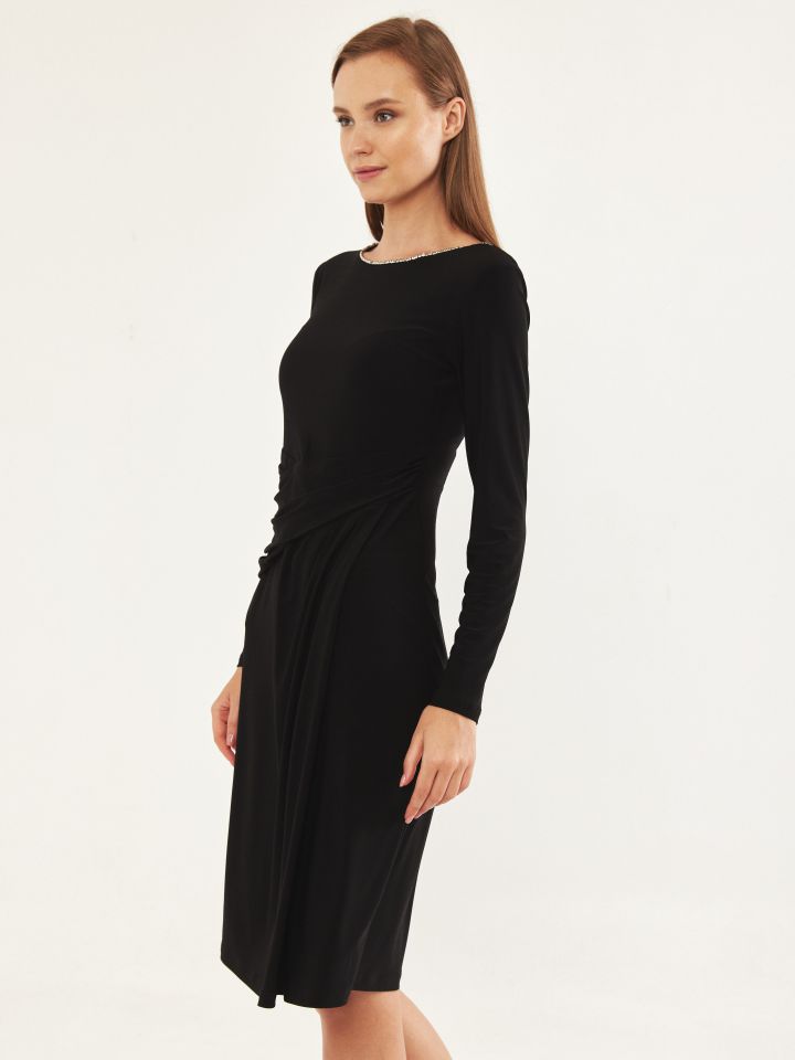 שמלה כיווץ מותן פתח יהלומים בצבע שחור