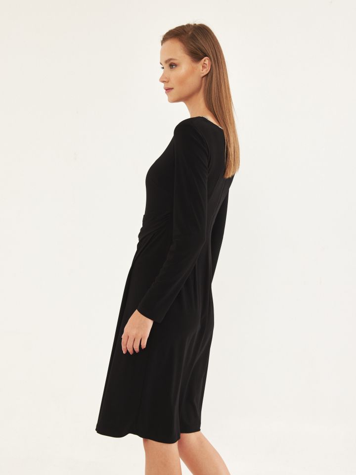 שמלה כיווץ מותן פתח יהלומים בצבע שחור