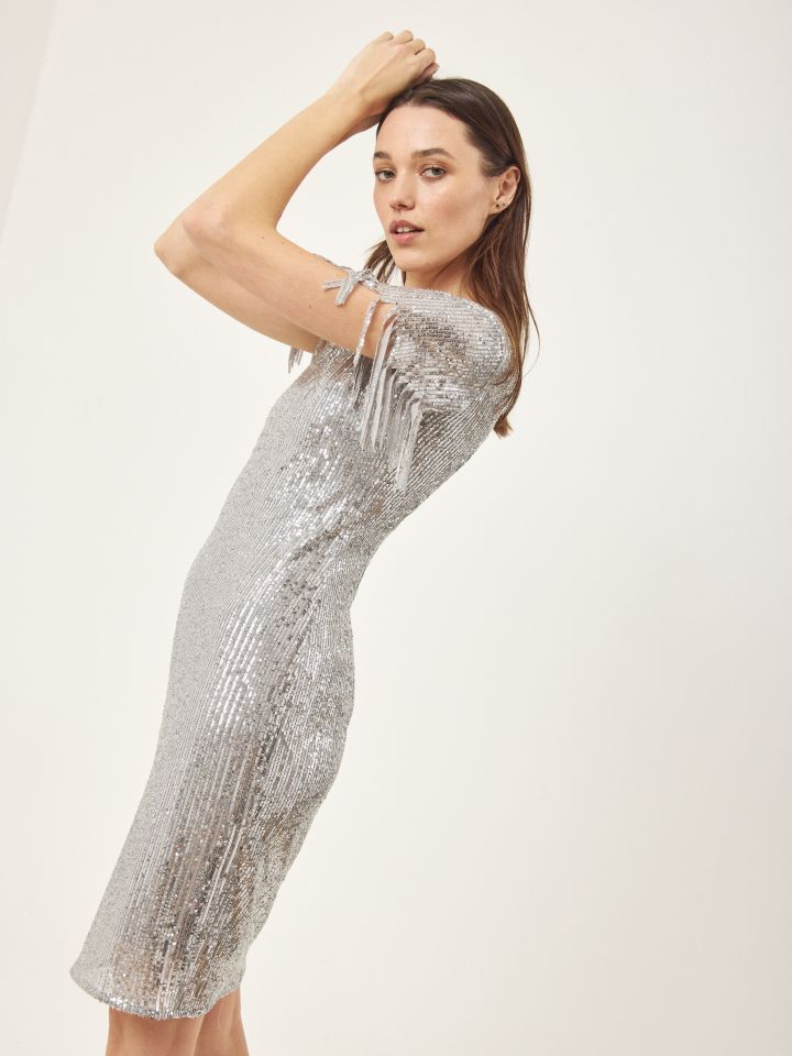 שמלה קוקטייל פייטים בצבע אפור כסף