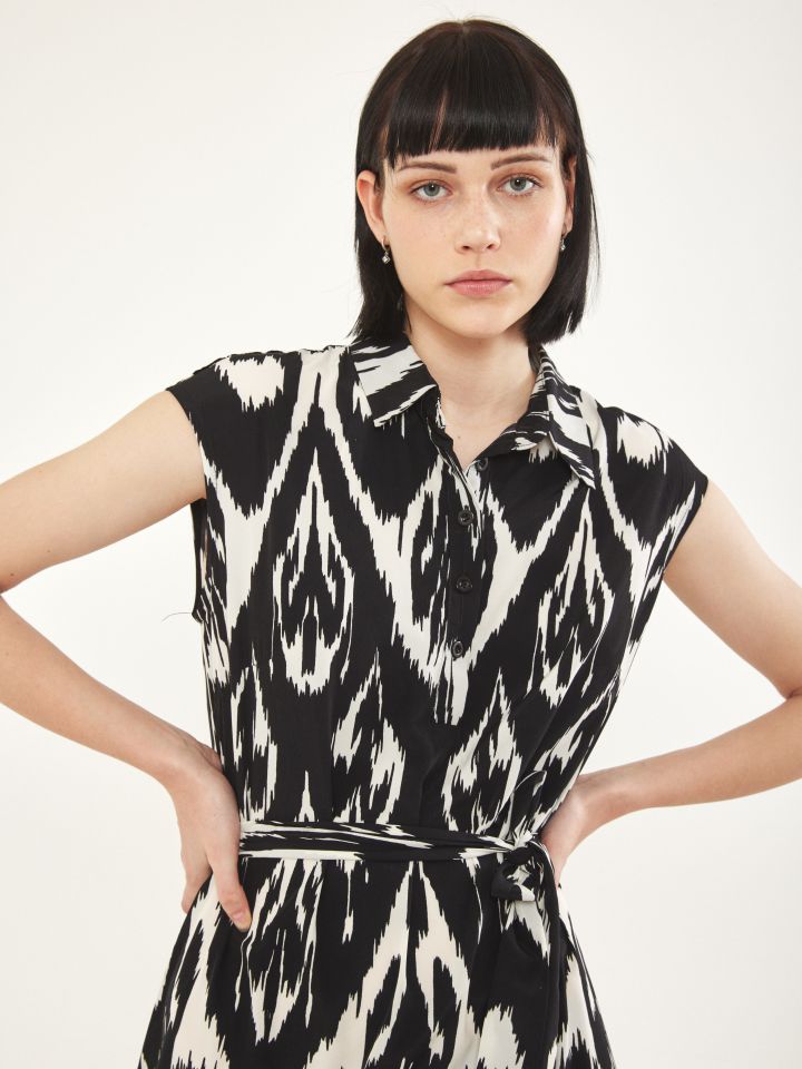 שמלה דפוס צוארון PROMO בצבע שחור/לבן