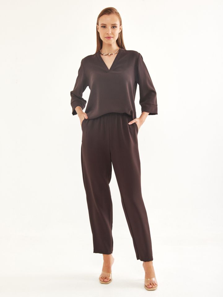 חליפת מכנסיים ROMI בצבע חום