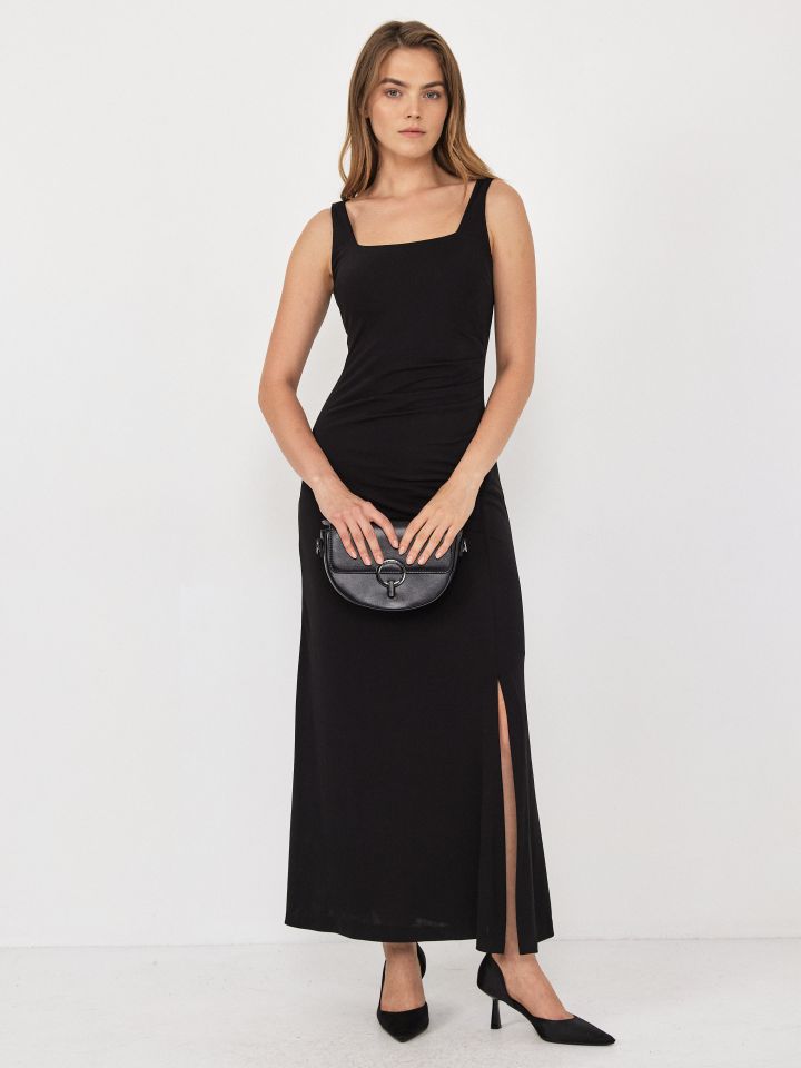 שמלה מקסי אמזון בצבע שחור