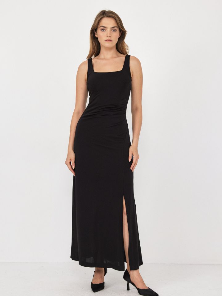 שמלה מקסי אמזון בצבע שחור