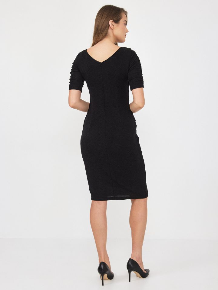 שמלה לורקס כיווץ בשרוול בצבע שחור