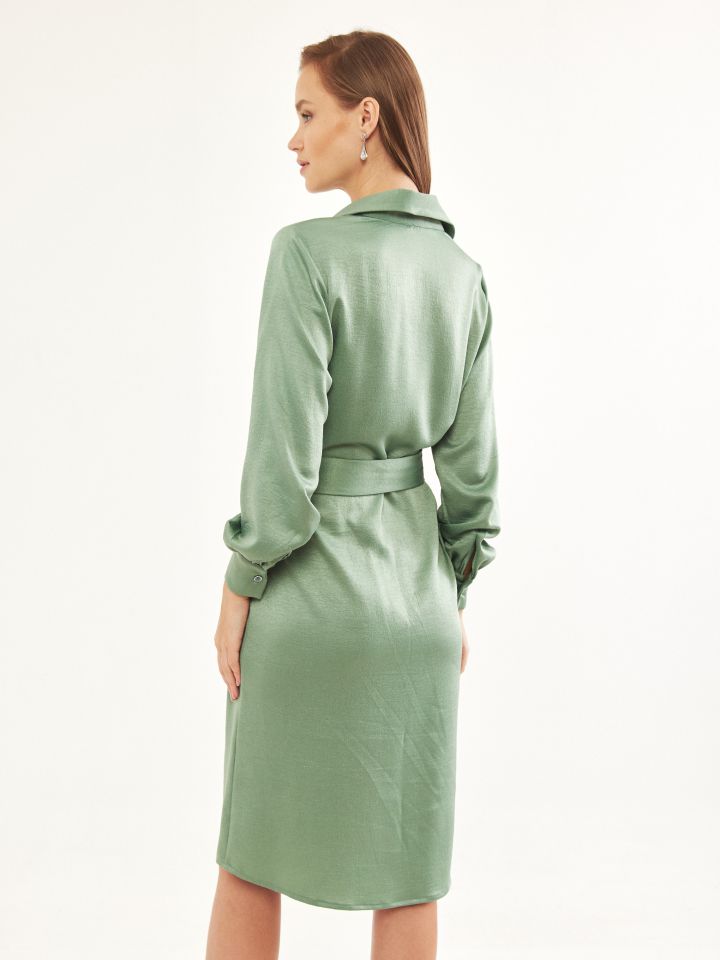 שמלה צוארון + חגורה קשירה בצבע ירוק בהיר
