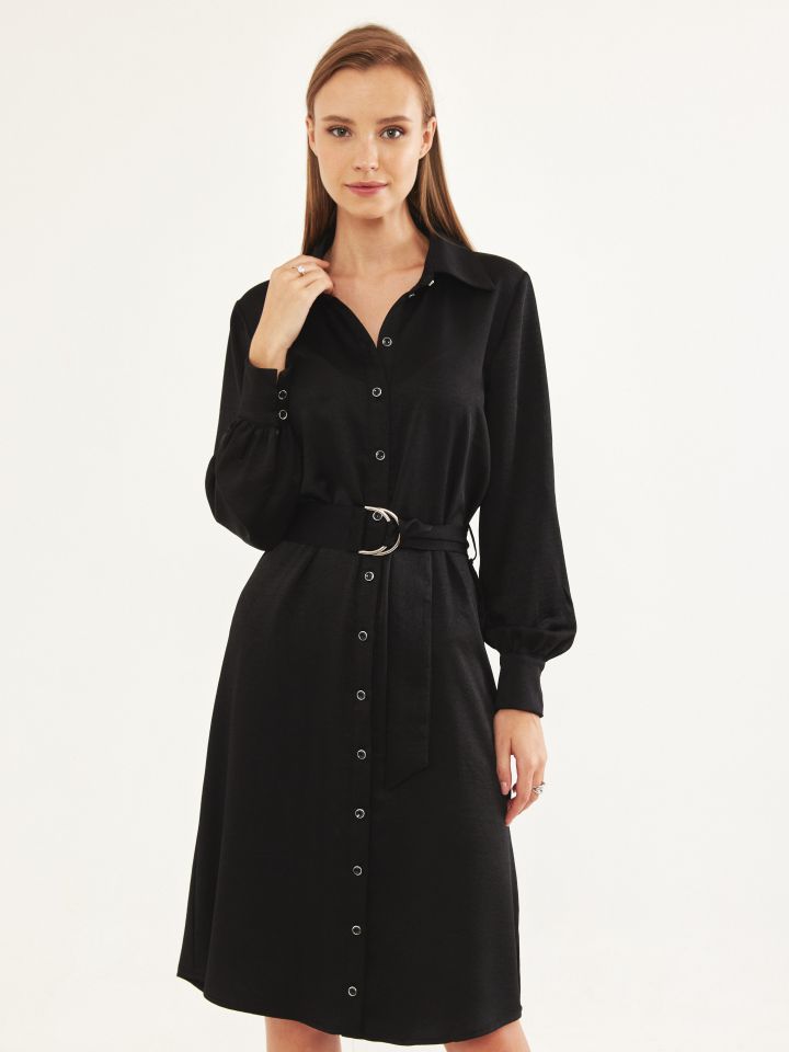 שמלה צוארון + חגורה קשירה בצבע שחור