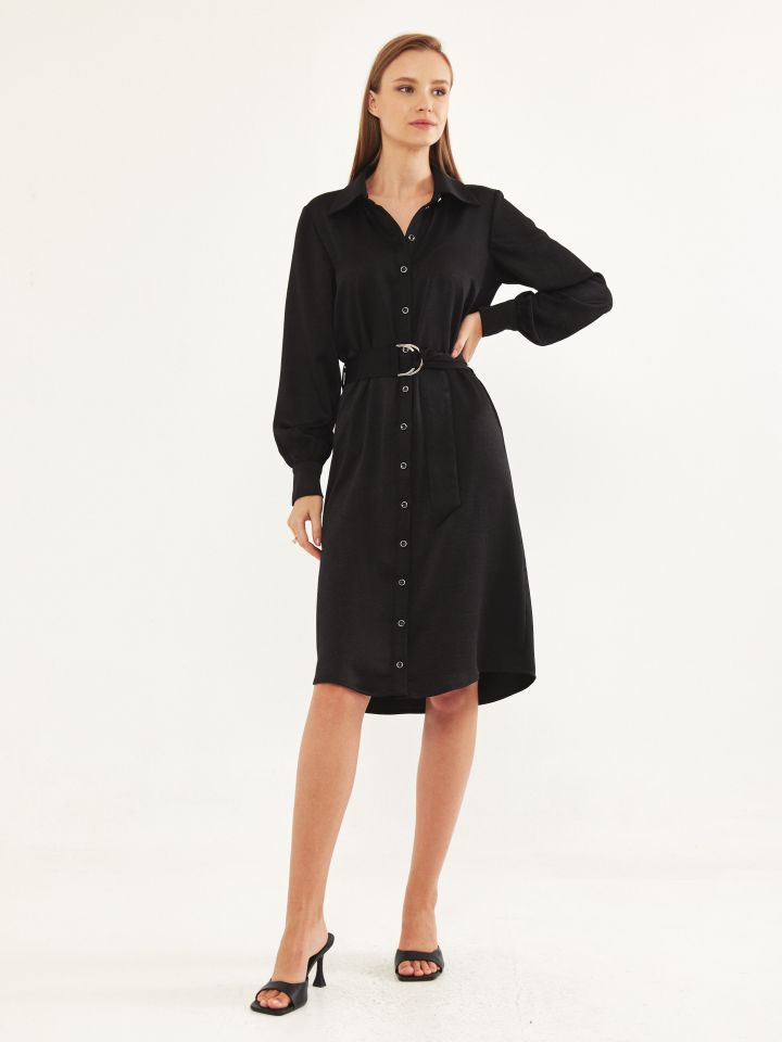 שמלה צוארון + חגורה קשירה בצבע שחור