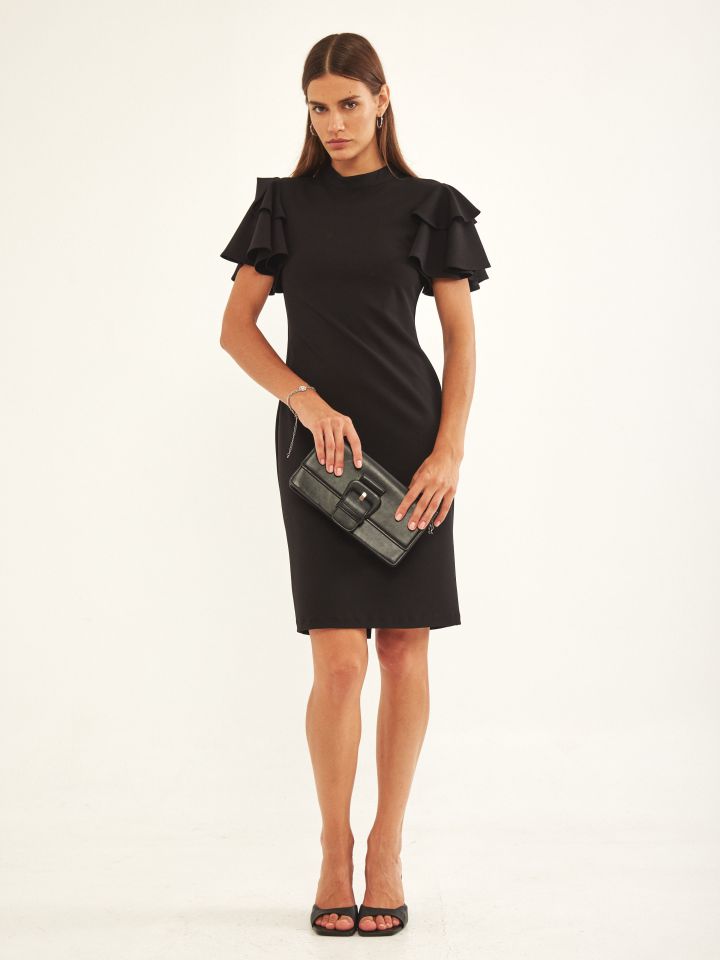 שמלה שרוול וולן בצבע שחור