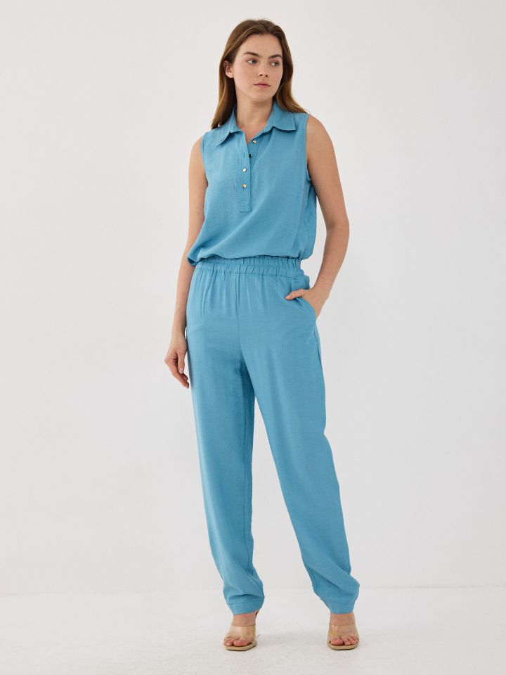 חליפת מכנסיים SHIRA בצבע תכלת