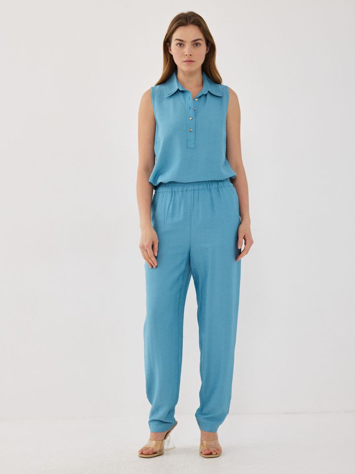 חליפת מכנסיים SHIRA בצבע תכלת