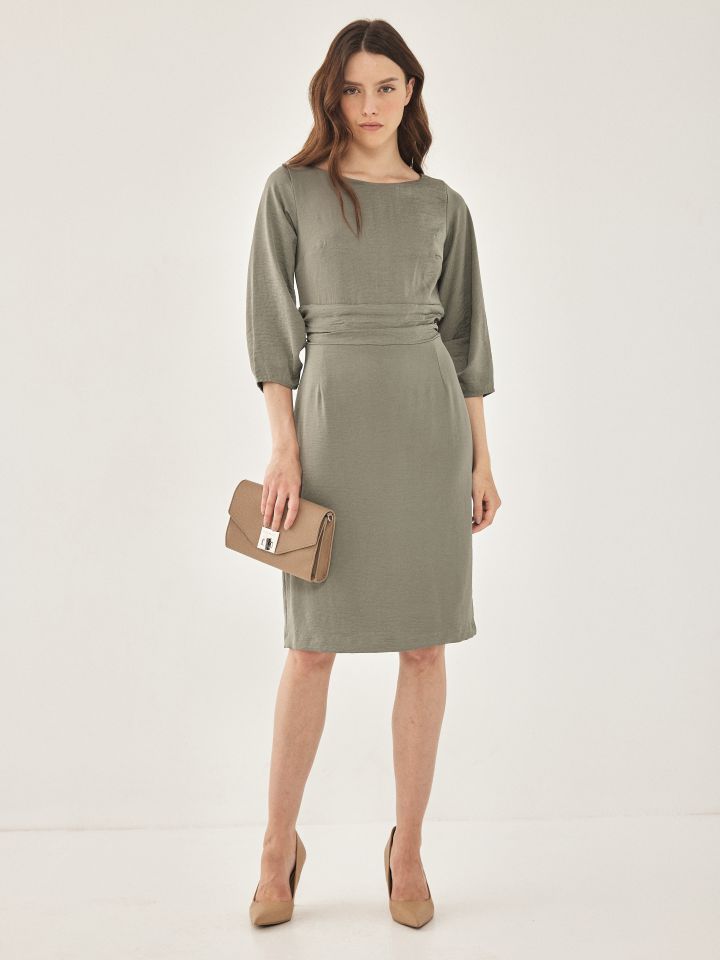 שמלה שרוול בלון בצבע ירוק