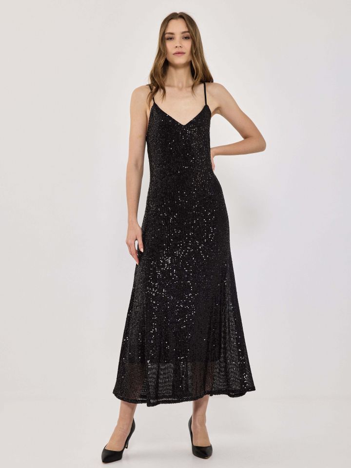 שמלה מקסי פייטים בצבע שחור