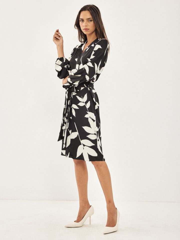 שמלה דפוס חגורה קשירה בצבע שחור