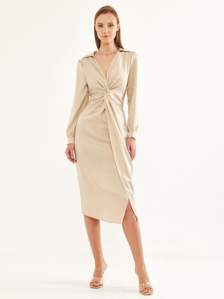 שמלה סטן מעטפה בצבע בייז’