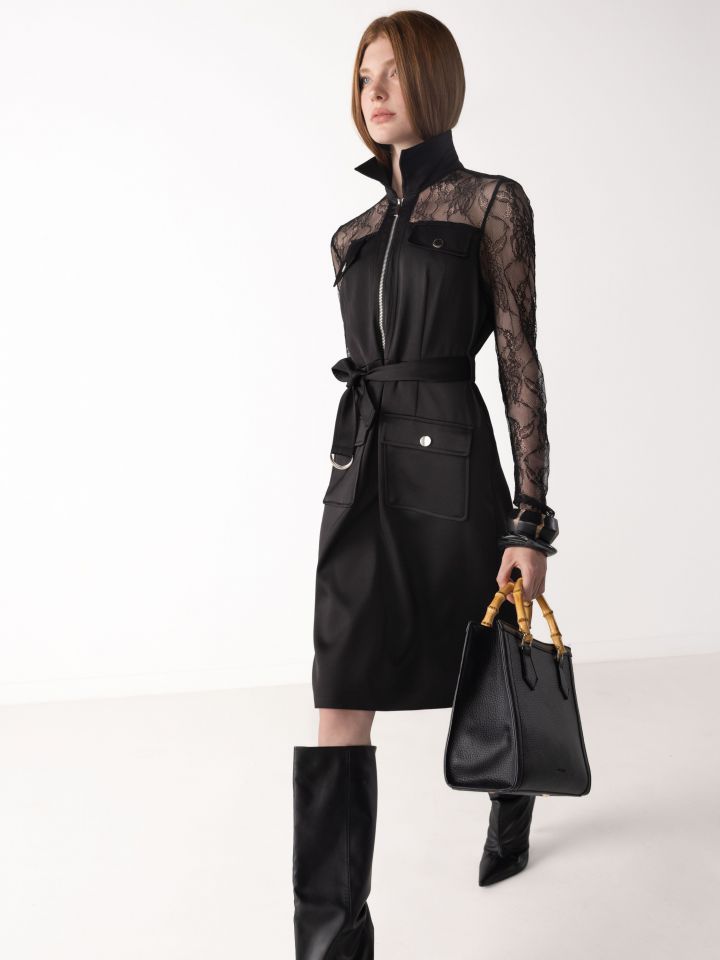 שמלה שילוב תחרה כיסים LIAT בצבע שחור