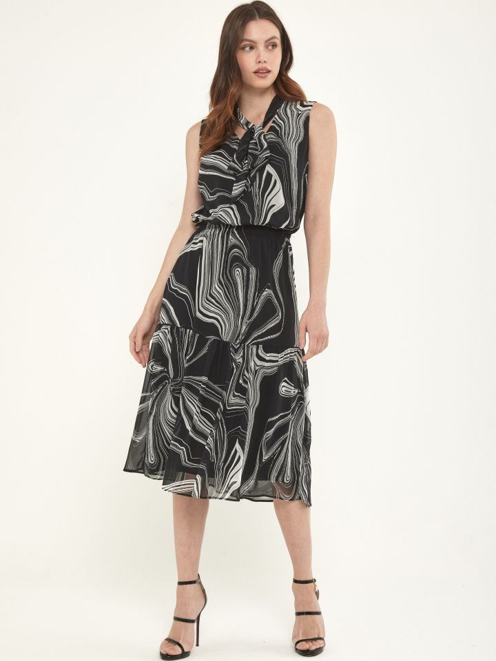 שמלה קשירה דפוס בצבע שחור/לבן