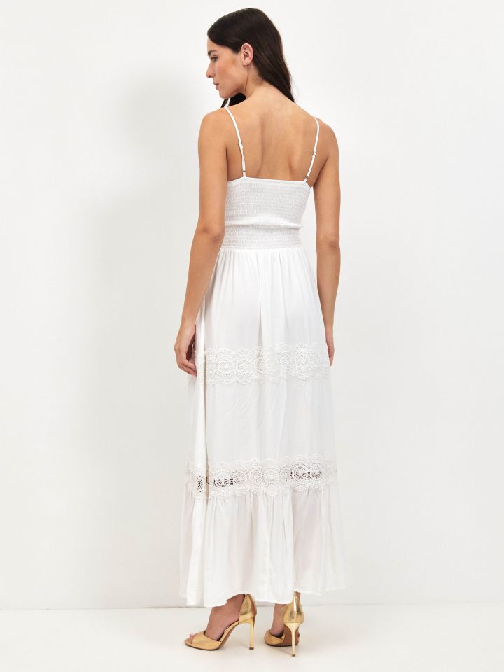 שמלה וואל שילוב קרושה בצבע לבן