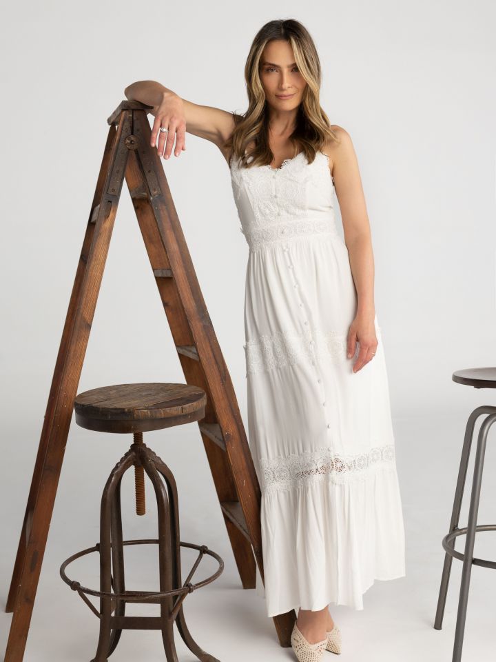 שמלה וואל שילוב קרושה בצבע לבן