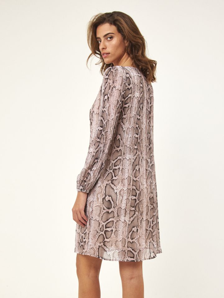 שמלה פליסה דפוס SNAKE בצבע נחש
