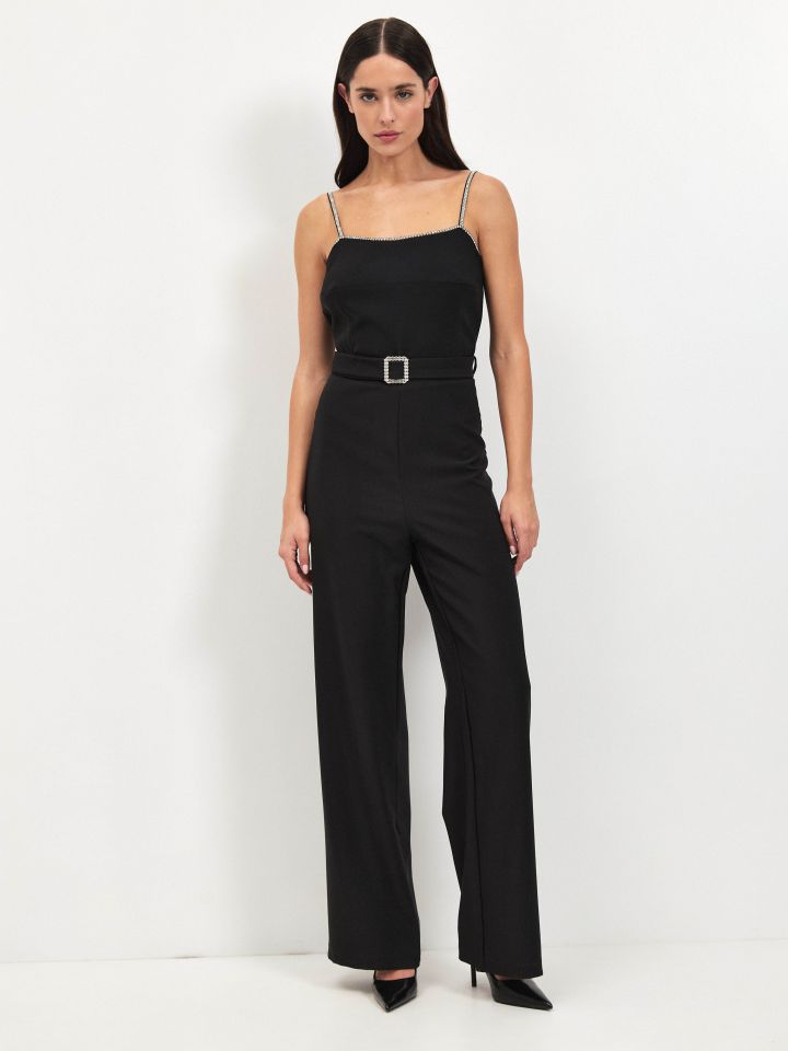 אוברול כתפיות דמוי יהלומים בצבע שחור