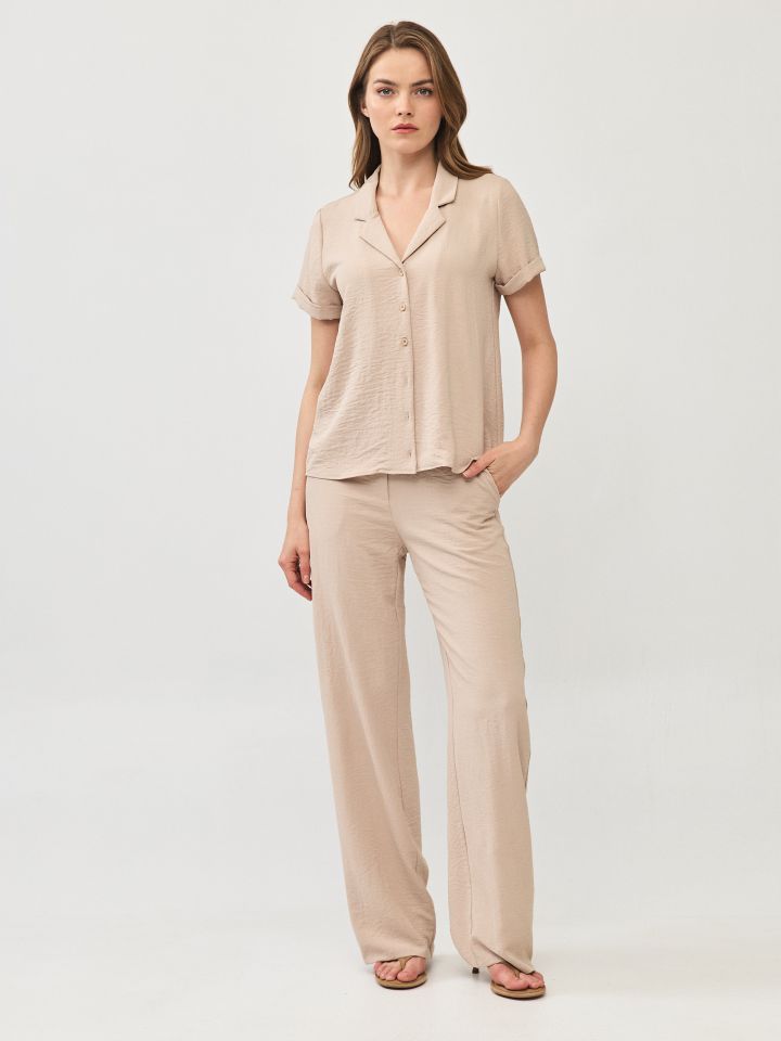 חליפה מכנסיים נטלי בצבע בייז’