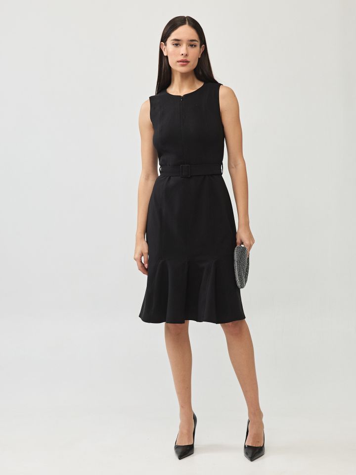 שמלה קומו חגורה ואבזמים בצבע שחור