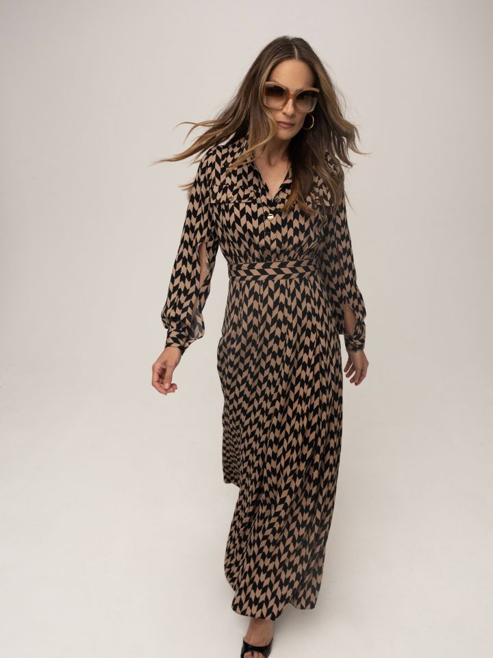 שמלה מקסי דפוס פפיתה בצבע פפיטה