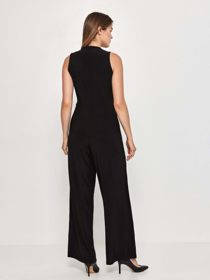 אוברול אבזם צד בצבע שחור