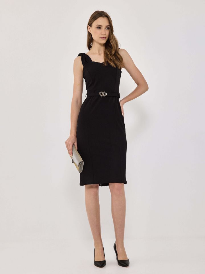 שמלה סקובה חגורה PROMO בצבע שחור