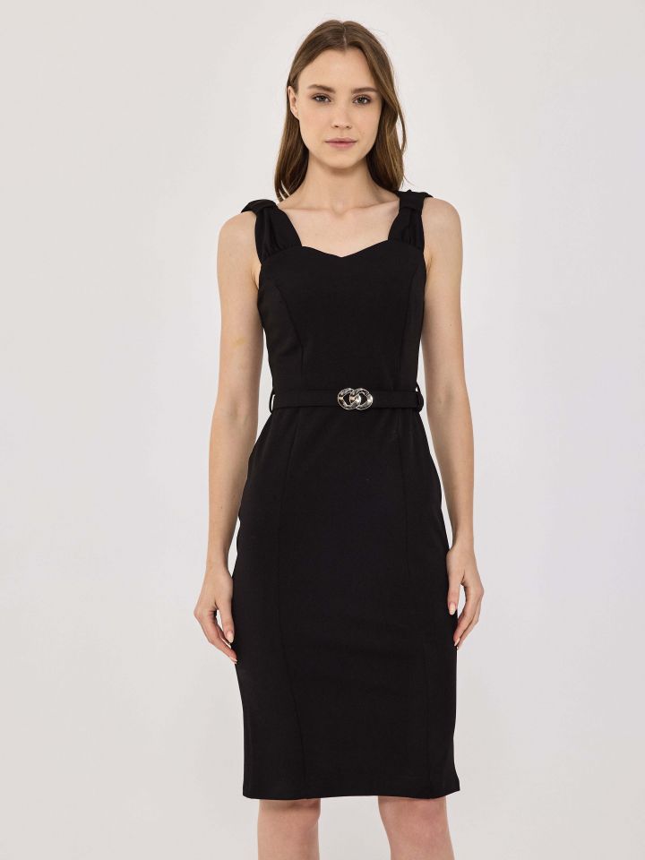 שמלה סקובה חגורה PROMO בצבע שחור