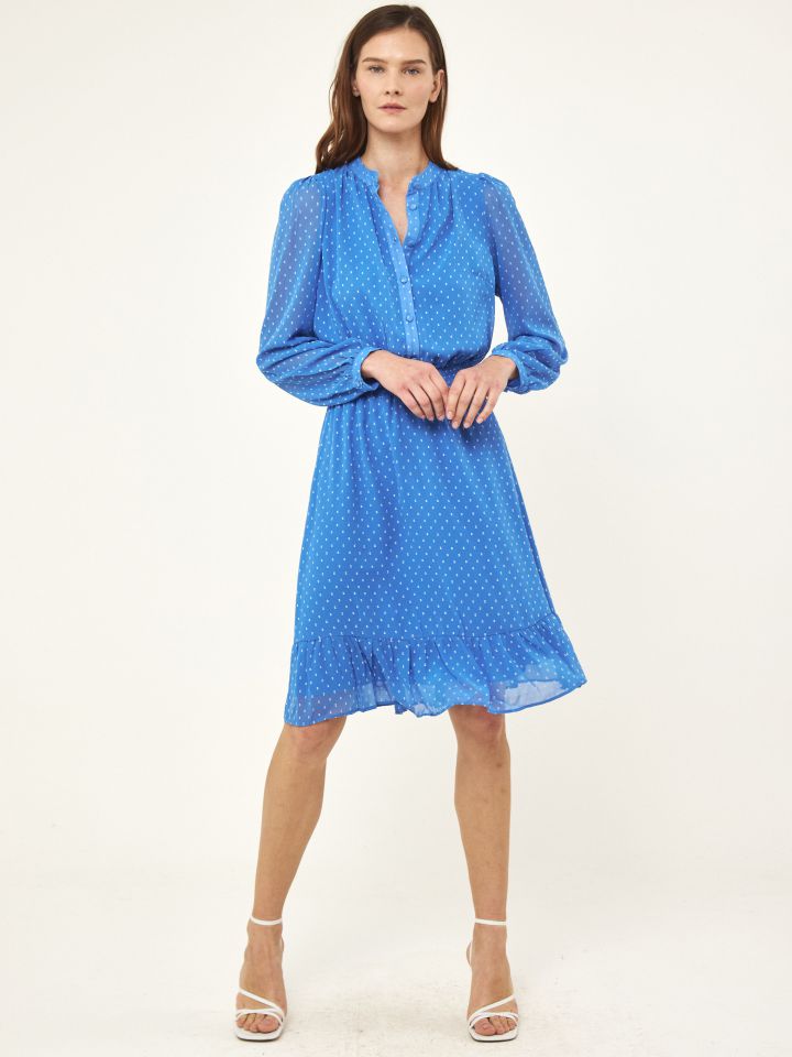 שמלה ריקמות פרחים בצבע תכלת