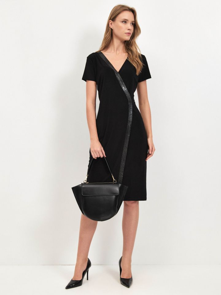 שמלה מעטפה דמוי יהלומים בצבע שחור