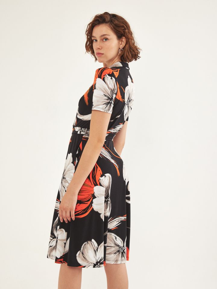 שמלה חגורה דפוס מכופתרת בצבע כתום