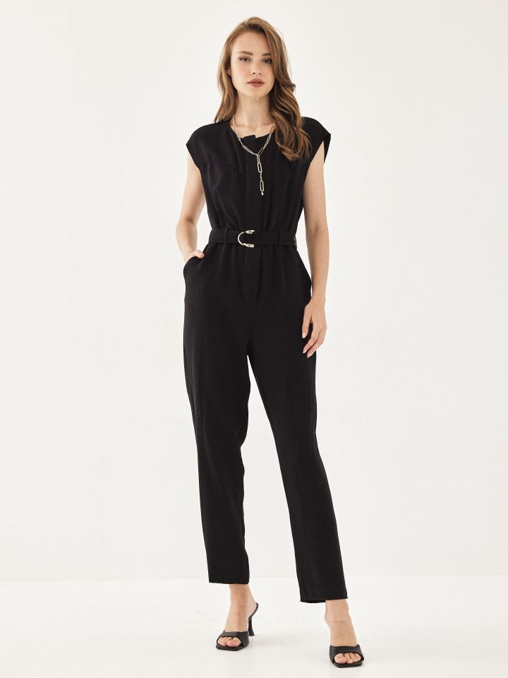 אוברול + חגורה בצבע שחור