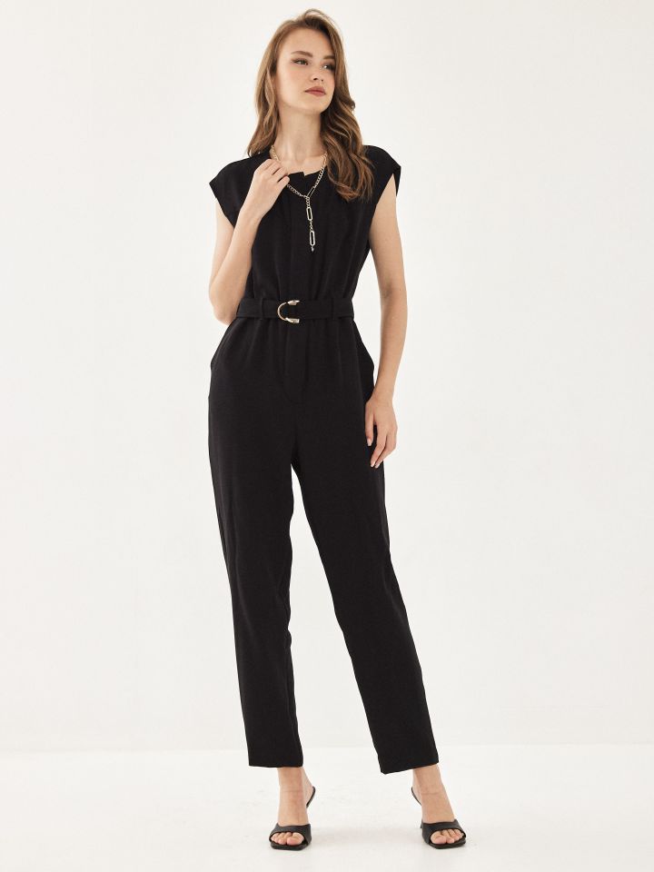 אוברול + חגורה בצבע שחור