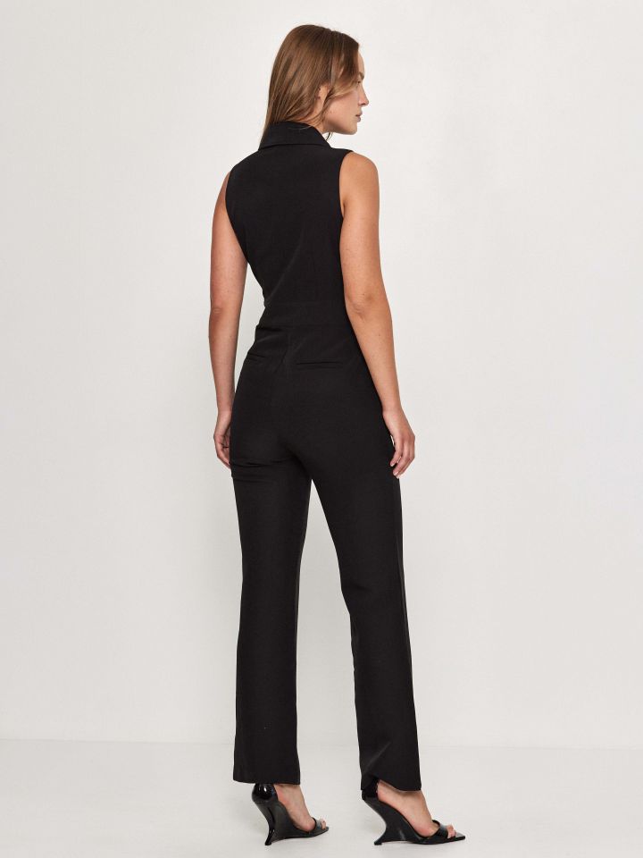 אוברול כפתורי זהב בצבע שחור