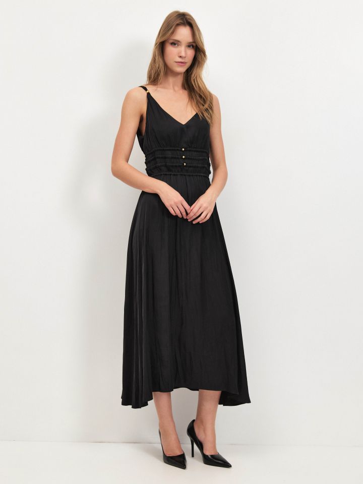 שמלה שילוב חרוזים בצבע שחור