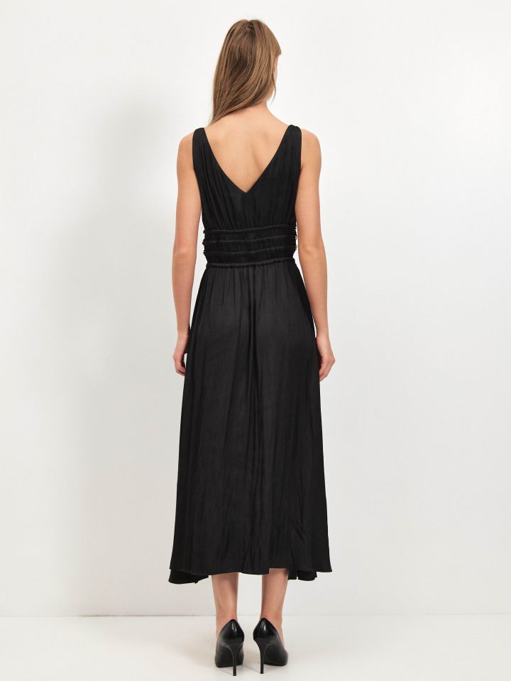 שמלה שילוב חרוזים בצבע שחור