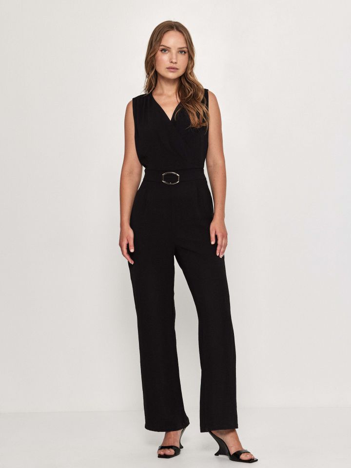 אוברול אבזם בצבע שחור