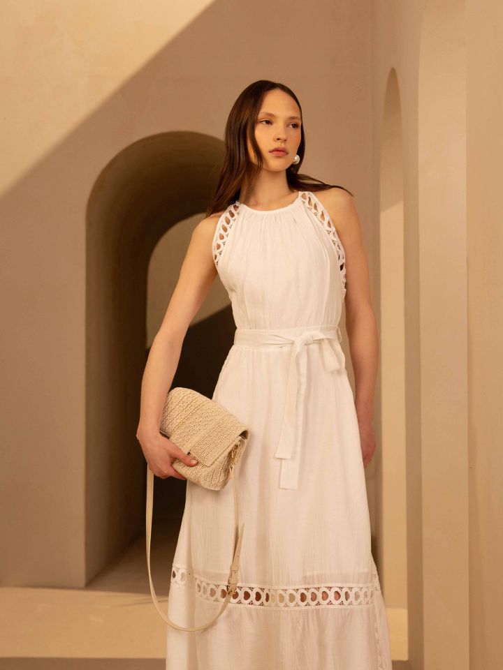 שמלה מראה פישתן שילוב קרושה בצבע שמנת