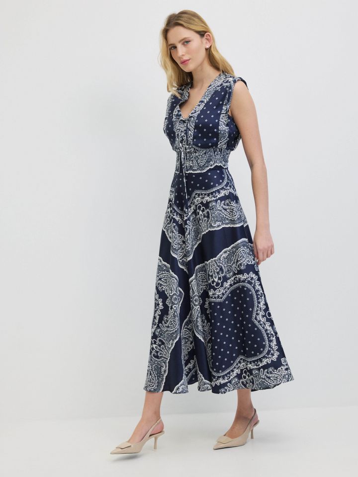 שמלה דפוס בורדורה בצבע נייבי