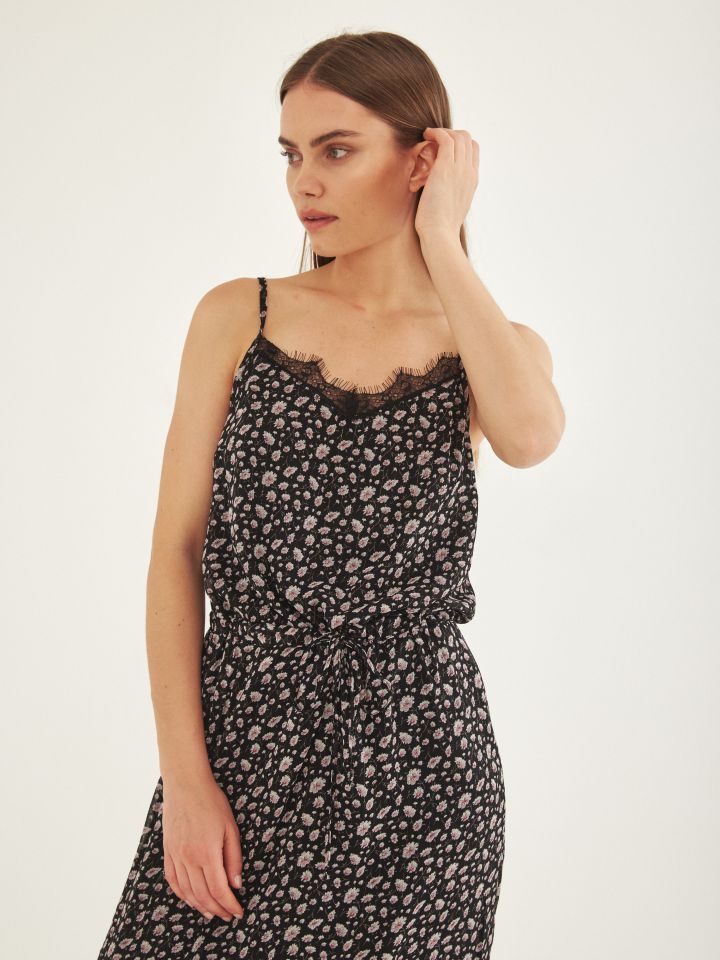 שמלה מקסי V שילוב תחרה בצבע שחור/ורוד