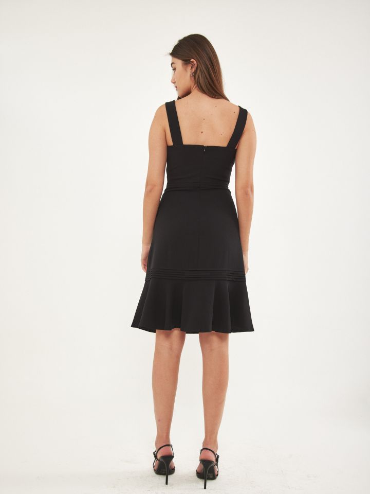 שמלה כפתיות אבזמים בצבע שחור