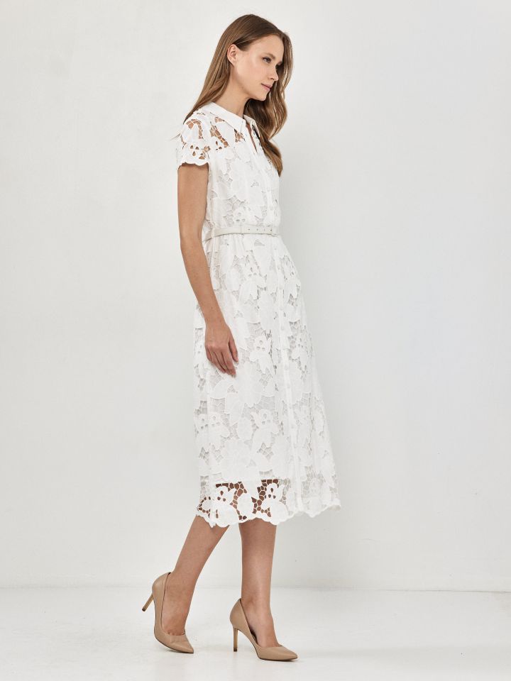 שמלה קרושה שרוול קצר בצבע לבן