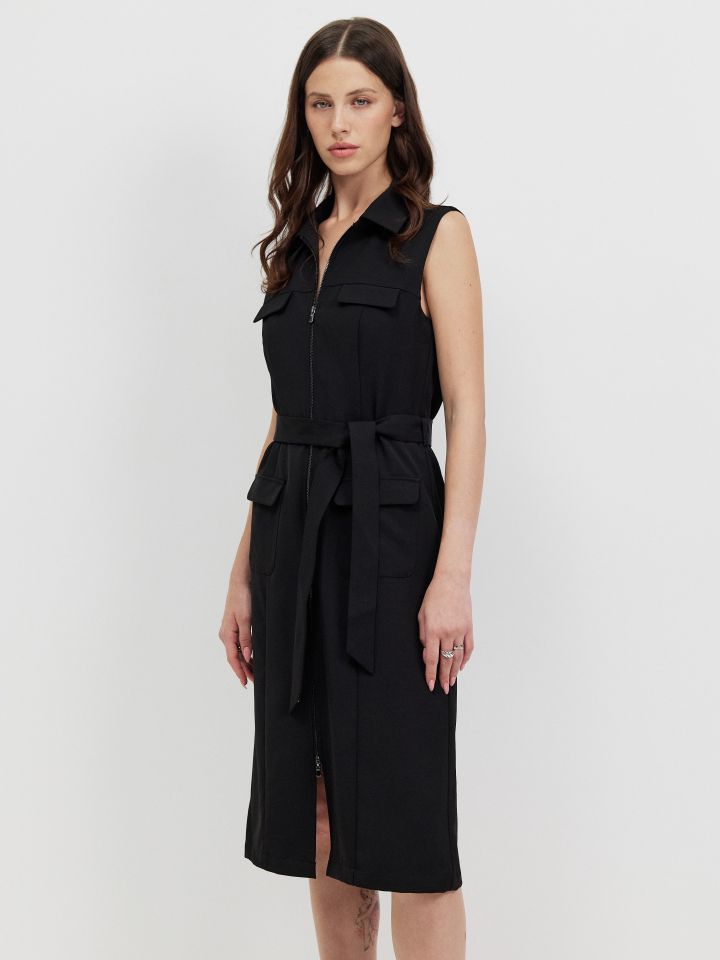 שמלה כיסים חגורה בצבע שחור