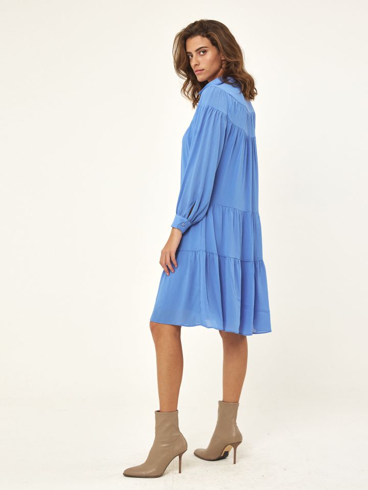 שמלה קומות פתח קשירה בצבע תכלת